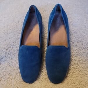 Vionic Willa Teal Blue Suede Shoes